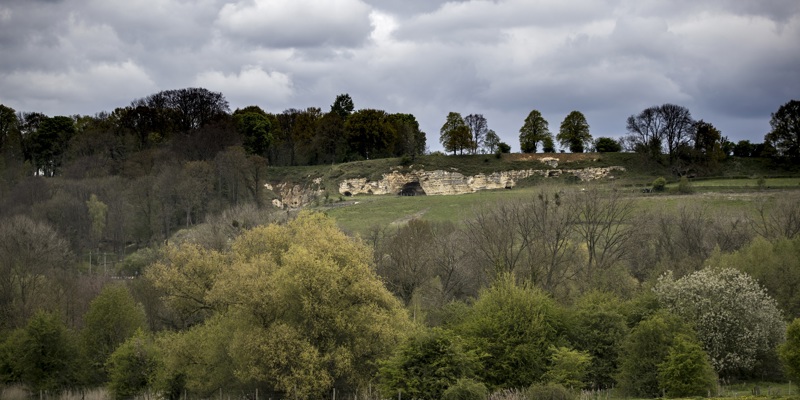 Het Mergellandschap in Oud Valkenburg op een bewolkte dag
