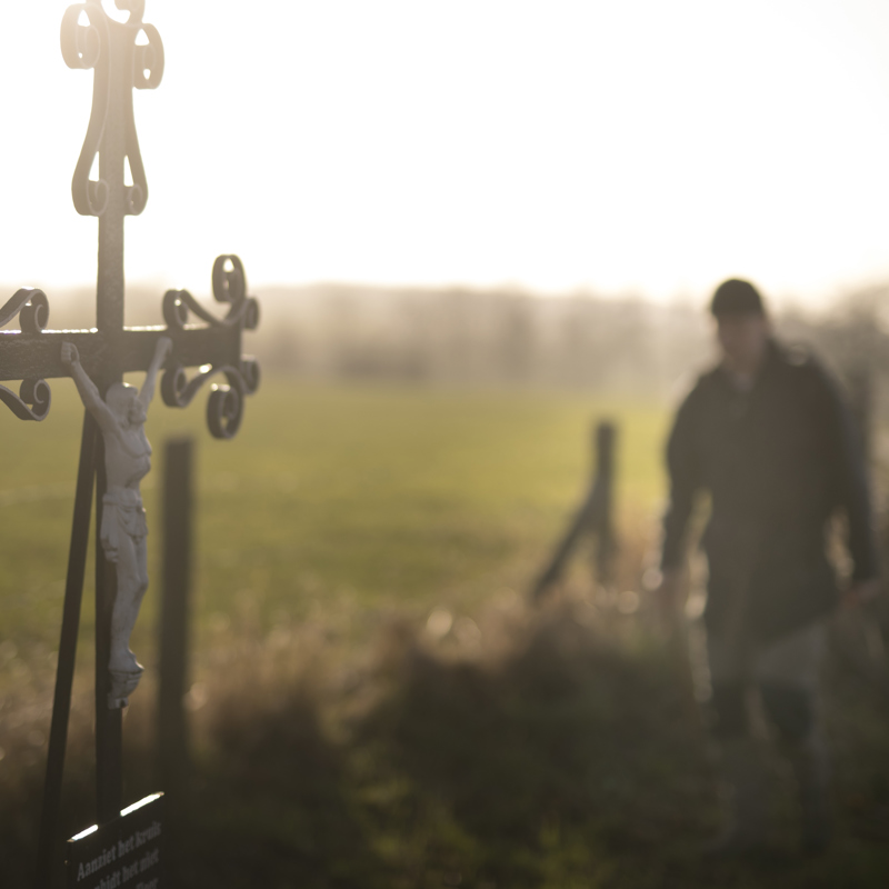 Detailopname van een wegkruis