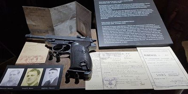 Tentoongestelde stukken uit de tweede wereld oorlog