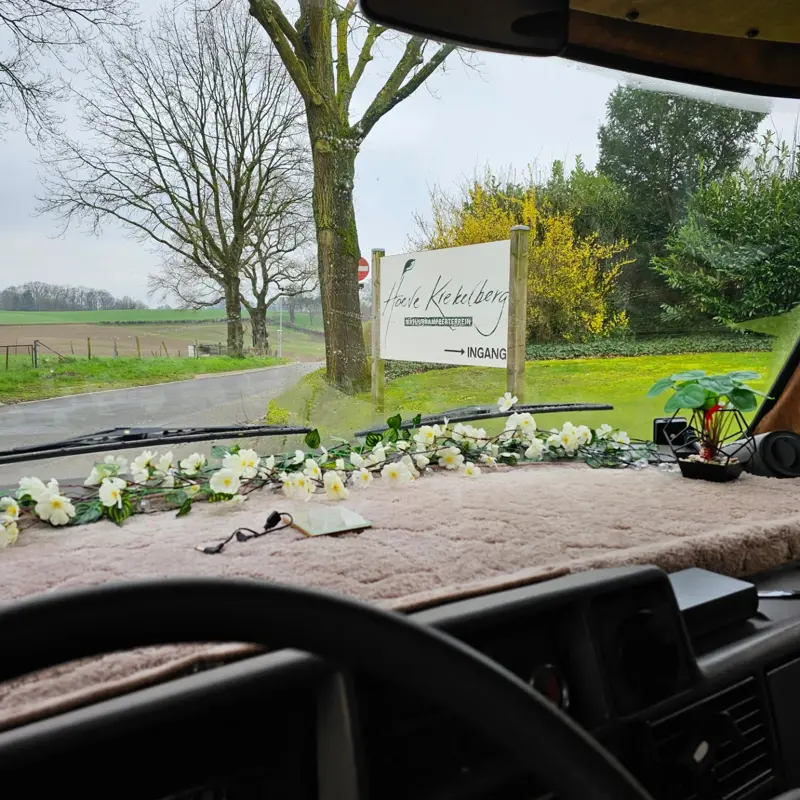 Hoeve Krekelberg Ingangsbord Gezien Van Achter Het Stuur