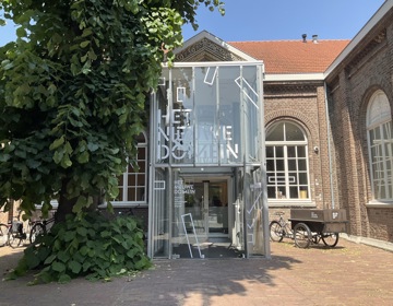 Buitenaanzicht van Museum Het Nieuwe Domein in Sittard