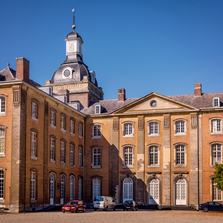 Aanzicht op Kasteel Amstenrade