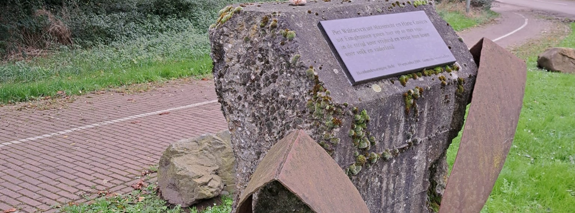 Oorlogsmonument Sluis Born