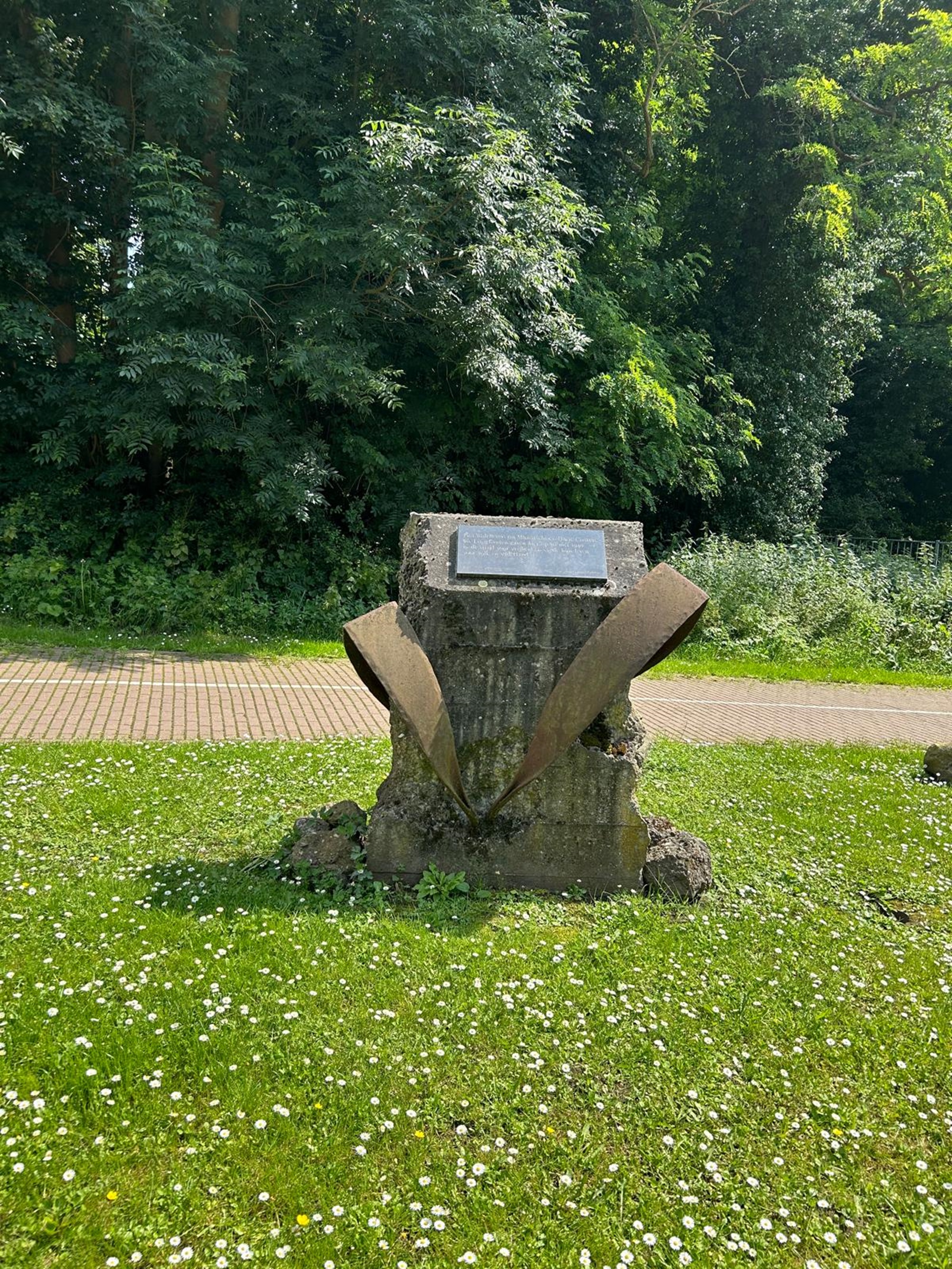 Monument Sluis Born, gesneuvelde soldaten